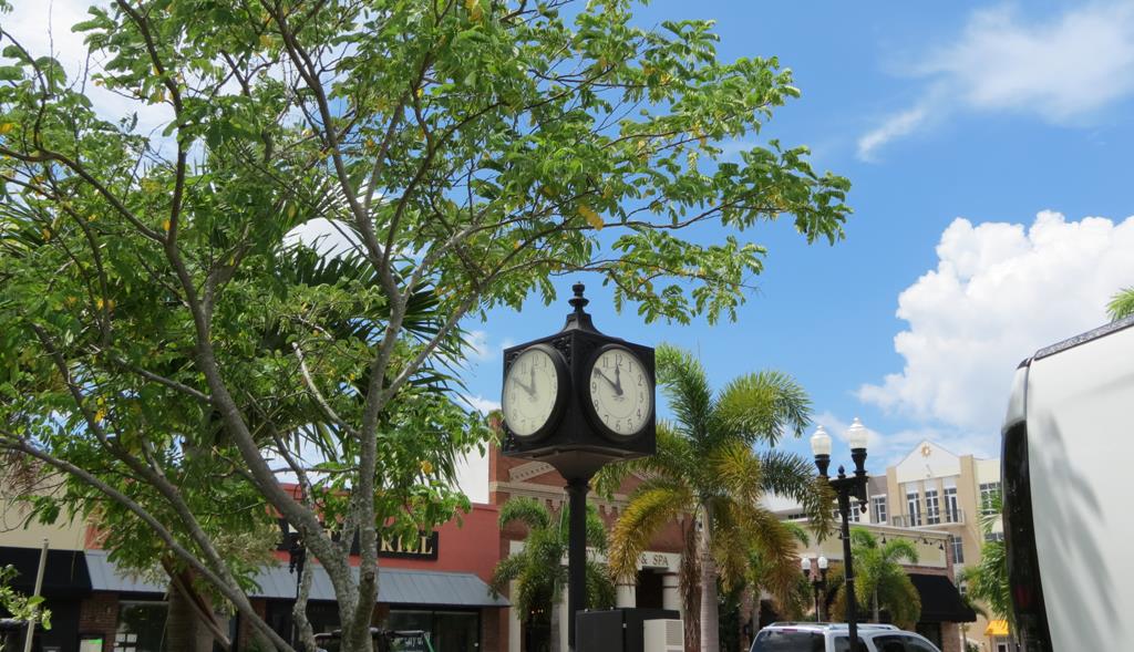 picture of a clock tower